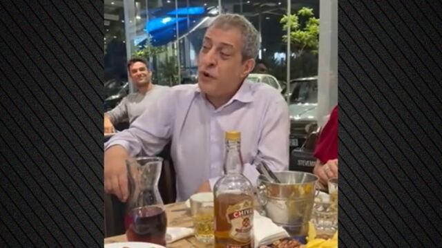 Ο Θέμης Αδαμαντίδης τραγούδησε ακαπέλα σε ταβέρνα και αποθεώθηκε, δείτε βίντεο Ο-Θέμης-Αδαμαντίδης-τραγούδησε-ακαπέλα-σε-ταβέρνα-και-αποθεώθηκε,-δείτε-βίντεο