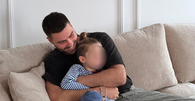 Η Ιωάννα Τούνη απαθανατίζει τον σύντροφό της αγκαλιά με τον γιο της: Λιώνω, γράφει Η-Ιωάννα-Τούνη-απαθανατίζει-τον-σύντροφό-της-αγκαλιά-με-τον-γιο-της:-Λιώνω,-γράφει