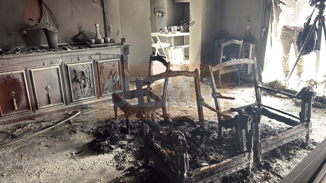 «Μπαμπά μας τίναξε, μας έκαψε το σπίτι»: Μαρτυρία για την εμπρηστική επίθεση του 46χρονου στη Γλυφάδα «Μπαμπά-μας-τίναξε,-μας-έκαψε-το-σπίτι»:-Μαρτυρία-για-την-εμπρηστική-επίθεση-του-46χρονου-στη-Γλυφάδα