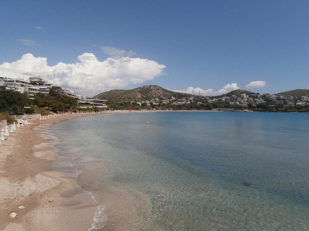 wealthy-foreigners-flock-to-greece,-bringing-investment-as-traditional-athens-neighborhoods-disappear