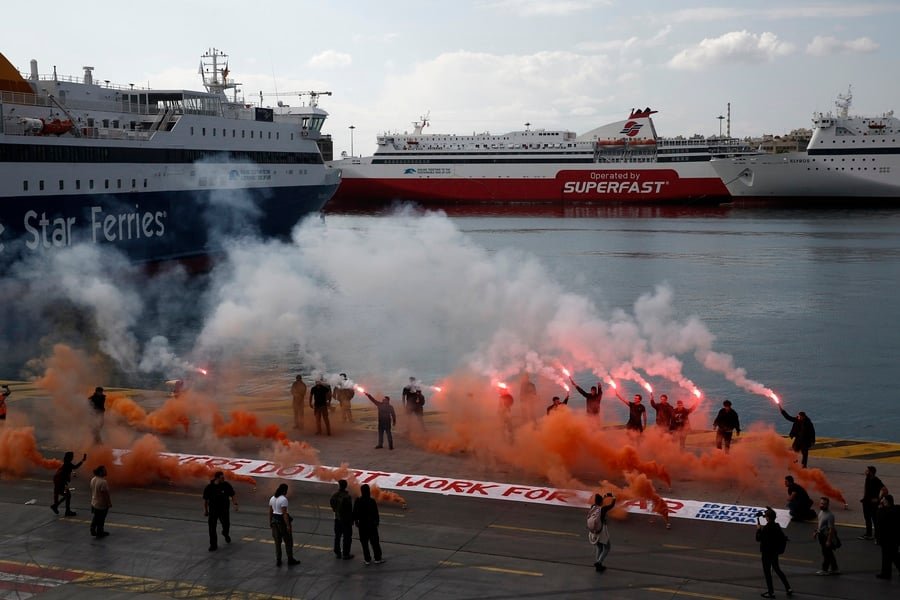From Piraeus to 113 Ports: Workers Protest the Movement of War Cargo from-piraeus-to-113-ports:-workers-protest-the-movement-of-war-cargo