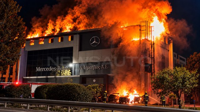 Έρευνα για εμπρησμό στην έκθεση της Mercedes-Benz και smart Έρευνα-για-εμπρησμό-στην-έκθεση-της-mercedes-benz-και-smart