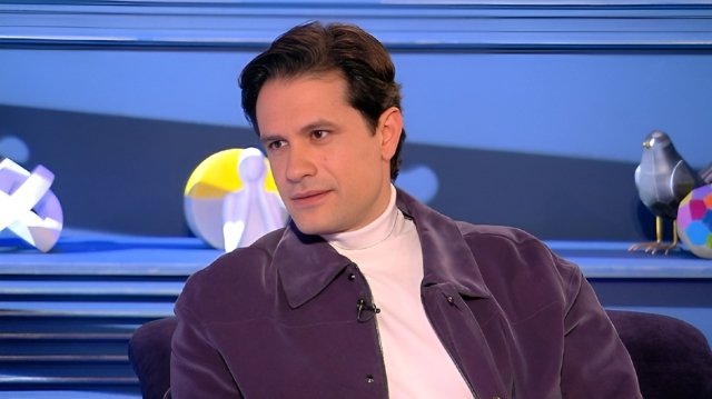 Ορφέας Αυγουστίδης για τη γνωριμία με τη σύζυγό του: Τη δεύτερη μέρα που τη συνάντησα της ζήτησα συγγνώμη που την κοιτούσα και πήρα το τηλέφωνό της Ορφέας-Αυγουστίδης-για-τη-γνωριμία-με-τη-σύζυγό-του:-Τη-δεύτερη-μέρα-που-τη-συνάντησα-της-ζήτησα-συγγνώμη-που-την-κοιτούσα-και-πήρα-το-τηλέφωνό-της