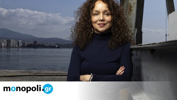 «Οι ταξιτζήδες είναι η λυρική φωνή της πόλης»: Η Ειρήνη Βουρλούμη μιλά για το ντοκιμαντέρ “Αλλού ο Δρόμος” «Οι-ταξιτζήδες-είναι-η-λυρική-φωνή-της-πόλης»:-Η-Ειρήνη-Βουρλούμη-μιλά-για-το-ντοκιμαντέρ-“Αλλού-ο-Δρόμος”